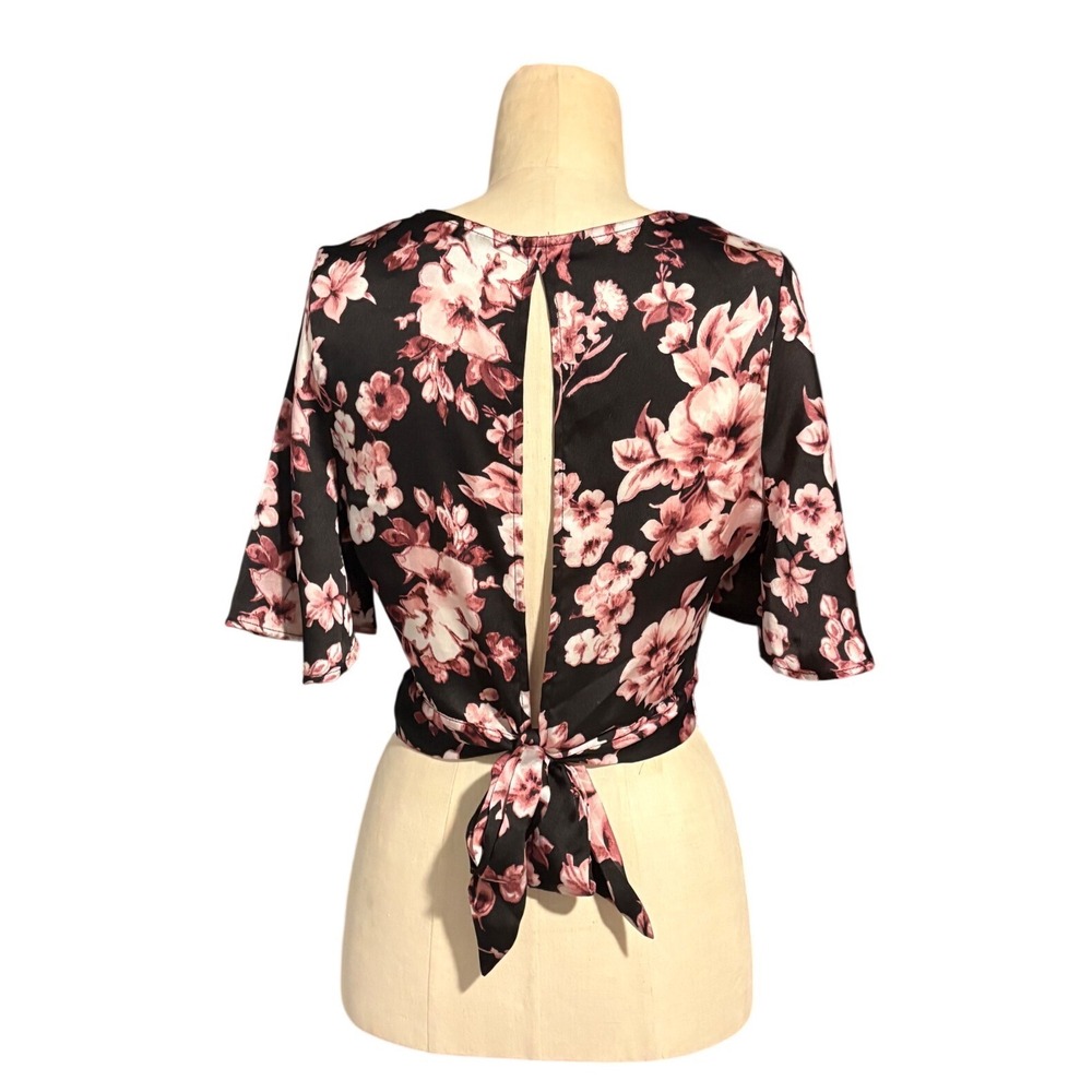 Black Pink Floral Satin Open Back Tie Crop Top Short Flutter Sleeve Small‎ - Picture 2 of 10